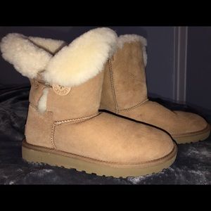 UGGs + Care Kit!